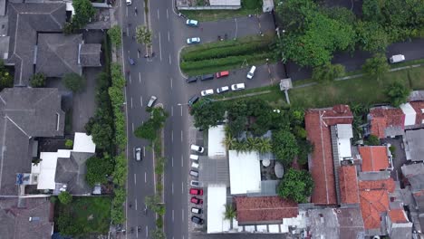 Punto-De-Vista-De-Tráfico-Superior-Densidad-De-Tráfico-Y-Viviendas-Densamente-Pobladas