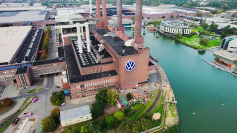 Sede-Del-Grupo-Volkswagen,-Fábrica-De-Wolfsburg-Volkswagen,-Vista-Aérea