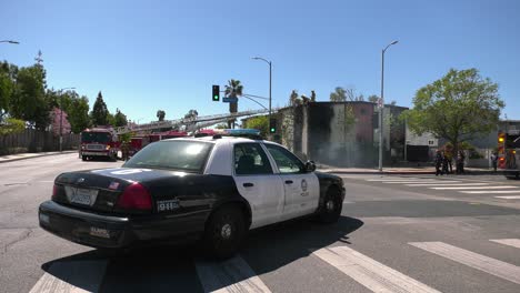 police-on-scene-of-a-large-structure