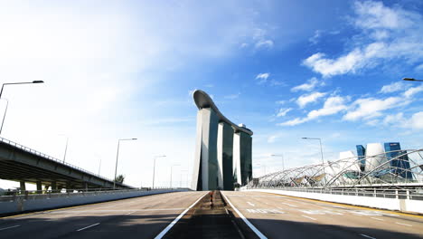 Early-morning-at-Marina-Bay-along-the-roadside