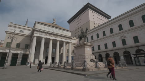 Carlo-Happy-Theater-In-Genua-Genua,-Ligurien