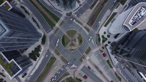 Un-Video-De-Dron-De-Rondo-Daszynskiego-En-Varsovia,-Polonia