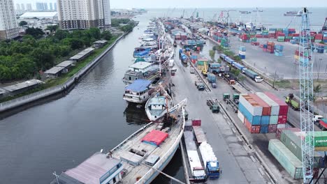 aerial-shot-of-the-atmosphere-at-the-harbor-during-the-day