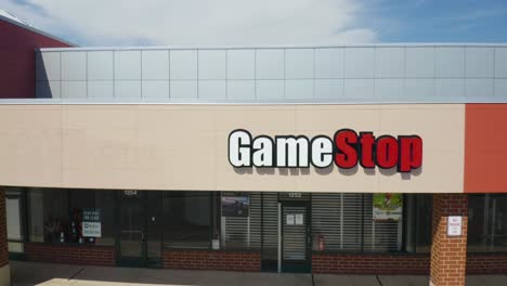 Gamestop,-Ein-In-Schwierigkeiten-Geratenes-Stationäres-Einzelhandelsgeschäft,-Das-Durch-Das-Wallstreetbets-Sub-Reddit-Forum-Bekannt-Wurde