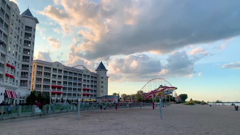 Cedar-Point-Beach-in-Sandusky-Ohio,-USA