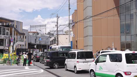 Estación-Yamato-saidaiji-En-Nara,-Día-Después-De-La-Muerte-De-Shinzo-Abe