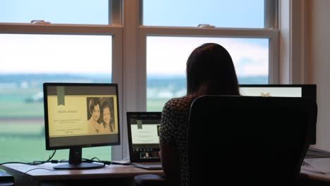 Woman-working-virtually-in-her-home