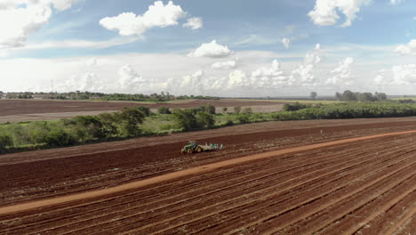 Planting-of-manual-cane