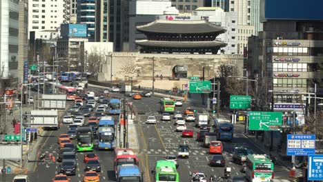 Seoul-traffic-jam-and-Sungnyemun-gate-on-background---Namdaemun-district-of-Seoul