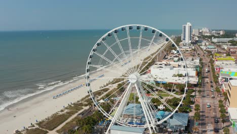 Antena-De-La-Atracción-Del-Parque-De-Atracciones-Skywheel-En-El-Destino-De-Vacaciones-Frente-Al-Mar,-Myrtle-Beach,-Carolina-Del-Sur