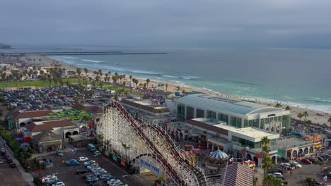 People-Riding-Giant-Dipper-Roller-Coaster-At-The-Belmont-Park