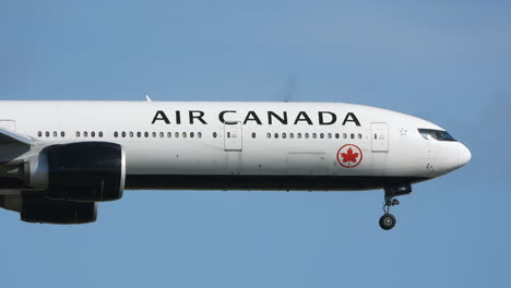 Air-Canada-Boeing-B777-Airplane-Aproaching-Toronto-Internation-Airport,-Follow-Close-up-Shot