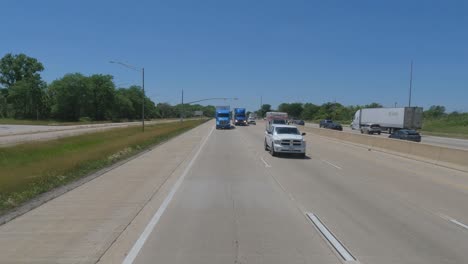 Reisen-Sie-In-Der-Nähe-Von-Südholland,-Illinois,-Vorderansicht-Auf-Dem-I80-E