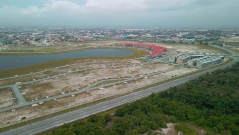 Lekki,-Lagos---Nigeria---2.-Juli-2021:-Panoramablick-Auf-Den-Julius-Berger-Steinbruch-Lekki,-Wo-Eine-Straßenrennstrecke-Und-Hochwertige-Steine-Gewonnen-Werden