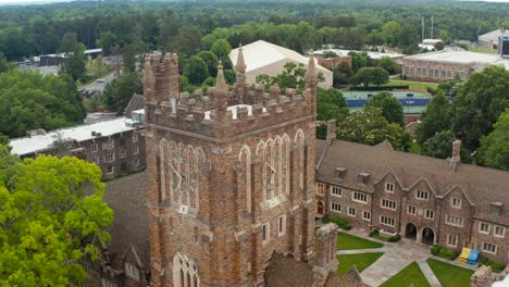 Luftaufnahme-Des-Campusturms-Der-Duke-University