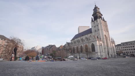 Wide-skyline-view-of-Église-de-la-Chapelle-Brussels,-Belgium