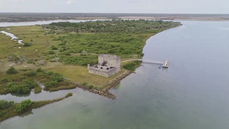 Toma-Aérea-Del-Monumento-Nacional-Fuerte-Matanzas,-St