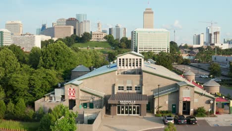 Bauernmarkt-Im-Bicentennial-Mall-In-Nashville