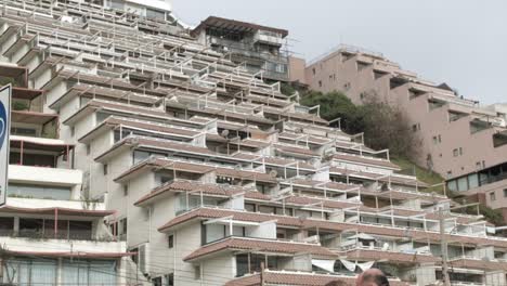 Einzigartige-Architektur-Der-Touristenunterkünfte-In-Renaca,-Vina-Del-Mar,-Chile