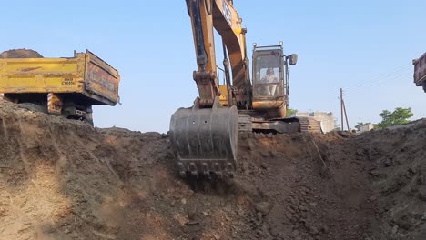 Earthmoving-equipment