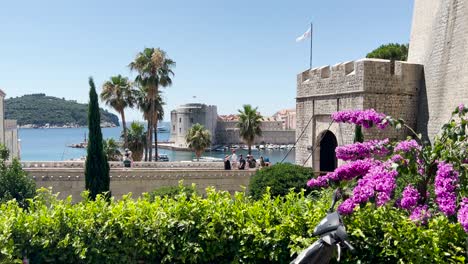 The-entrance-to-a-key-point-in-the-defense-of-the-Pila-Gate-in-Dubrovnik,-Croatia