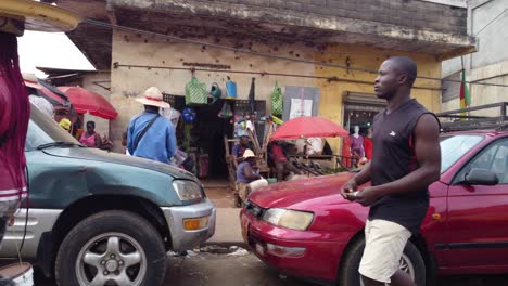 Lugareños-Africanos-Y-Vendedores-En-La-Zona-Del-Mercado-Callejero