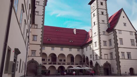 El-Landhaus-En-Klagenfurt-Es-La-Sede-Del-Parlamento-De-Carintia