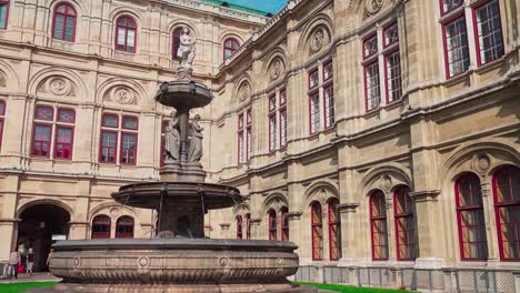 Opernbrunnenbrunnen-Vor-Dem-Operngebäude,-Operngasse,-Wien,-Österreich