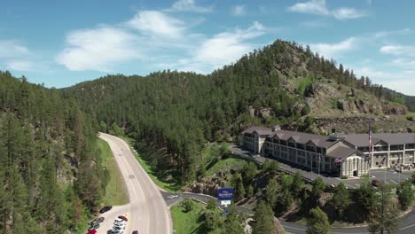 Luftaufnahme-Des-Baymont-By-Wyndham-Suites-Hotel,-Keystone,-South-Dakota,-USA