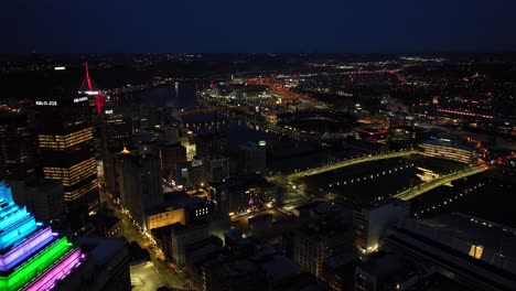 Pittsburgh-skyline-and-Allegheny-River-at-night