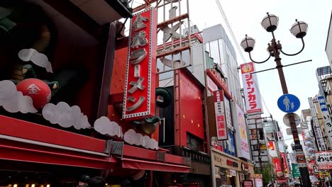 Osaka,-Japan---Dotonbori-in-Osaka,-Japan