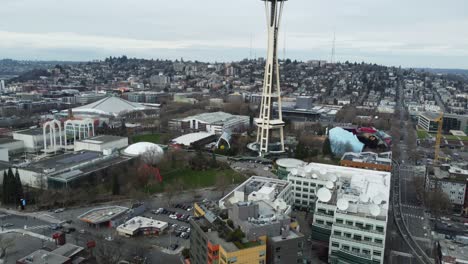 Vista-Aérea-De-Seattle-Wa-Usa,-Barrio-Del-Centro-Y-Torre-De-Agujas-Espaciales,-Disparo-De-Drones