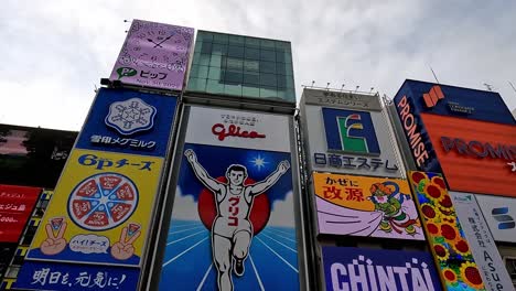 Osaka,-Japón---Dotonbori-En-Osaka,-Japón