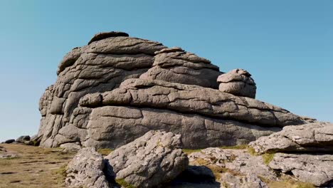 Haytor-rocks,-Dartmoor,-Devon,-South-of-England-in-the-UK