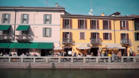 Ver-El-Histórico-Sistema-De-Canales-De-Milán,-Llamado-Naviglio-Grande