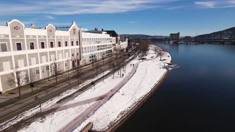 View-of-the-promenade-near-the-beer-garden-in-Dramen