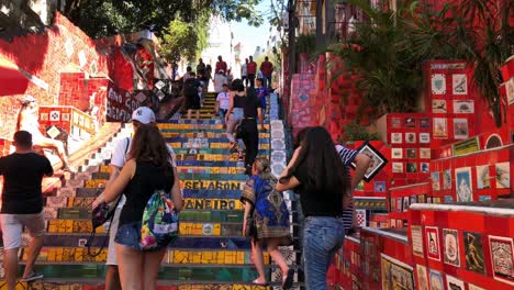 Selaron-Treppe,-Treppe,-In-Rio-De-Janeiro,-Brasilien