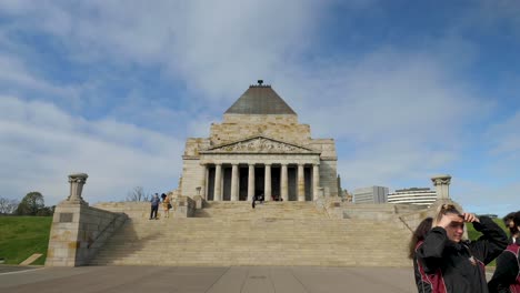 Schrein-Der-Erinnerung,-Melbourne-Anzac-Day,-Anzac-Parade