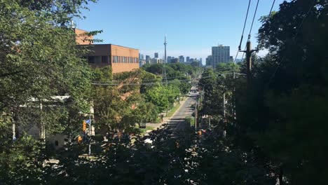 Horizonte-De-La-Ciudad-De-Toronto-En-La-Distancia