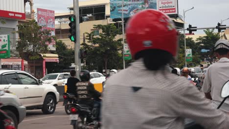 Traffic-at-Rush-Hour-in-Siem-Reap