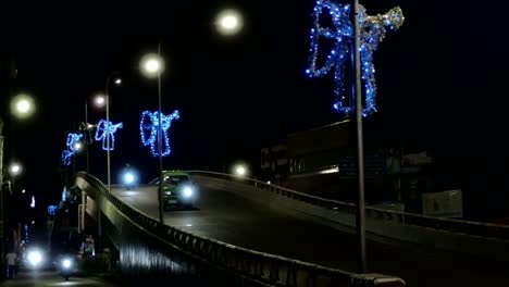 Outdoor-Weihnachtsbeleuchtung-In-Der-Nacht-In-Cebu-City,-Philippinen,-2015