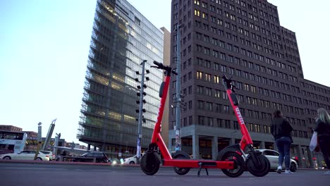 Elektroroller-Eine-Neue-Art-Moderner-Und-Umweltfreundlicher-Mobilität-In-Berlin