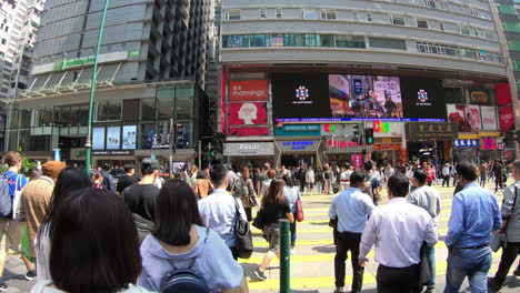 Hongkong,-China,-Circa:-Zeitraffer,-Der-Durch-Das-Tsim-Sha-Tsui-Gebiet-In-Hongkong-Stadt-Geht