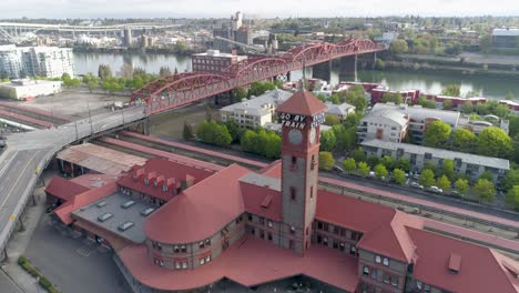 Imágenes-Aéreas-Históricas-Que-Revelan-Que-La-Estación-De-Portland-Union-Está-Vacía-Debido-A-Covid-19