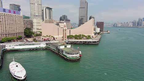 Hong-Kong-Kulturzentrum,-Tsim-Sha-Tsui-Pier-Und-Wolkenkratzer,-Luftbild