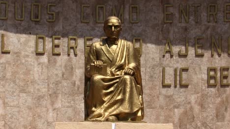 Plaza-Principal-Y-La-Estatua-En-Tapachula,-Chiapas,-México