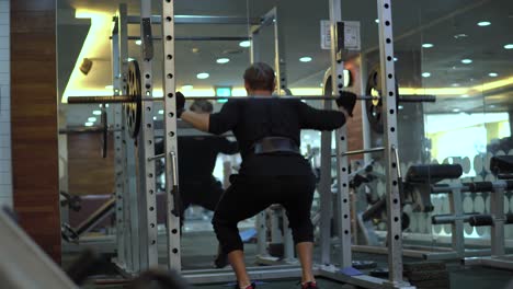 Quadriceps-Leg-Barbell-Squat