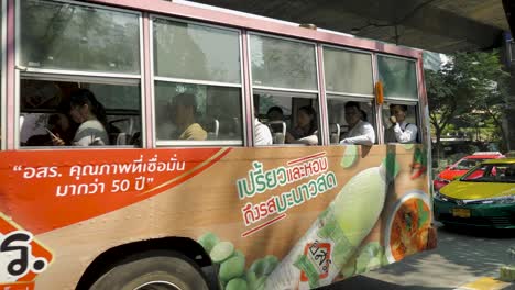 Nachtverkehr-In-Der-Stadt-Bangkok