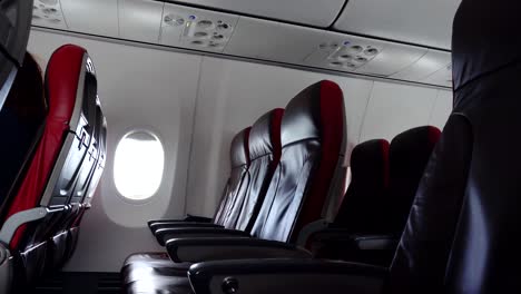 Asiento-Vacío-En-La-Cabina-Del-Avión-Comercial