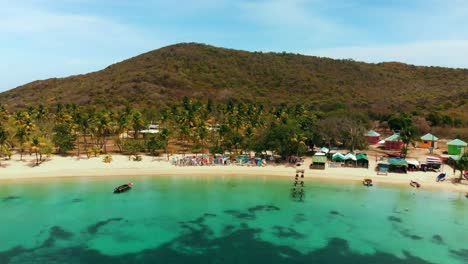 Imágenes-Aéreas-De-La-Famosa-Bahía-De-Silbato-De-Sal,-Mayreau,-San-Vicente